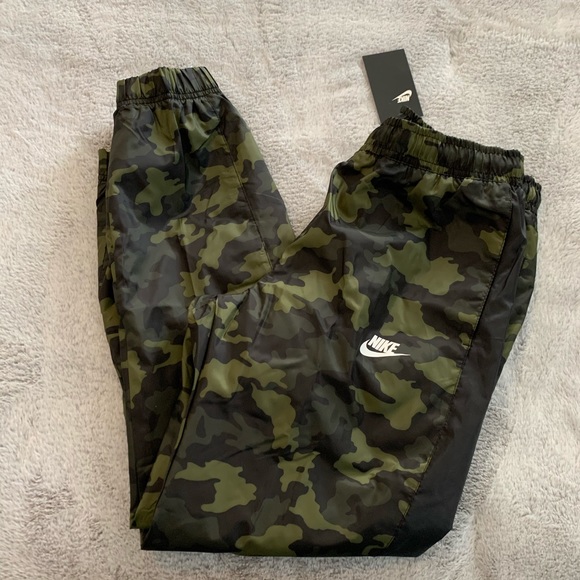 nike camo windbreaker pants